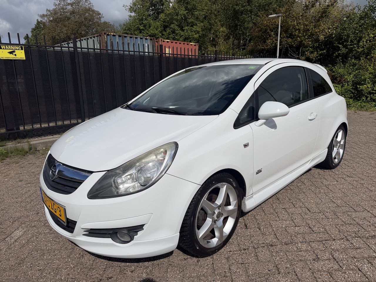 Opel Corsa - 1.4-16V Sport OPC Airco/Cruise/LMV - AutoWereld.nl