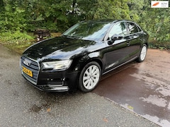 Audi A3 Limousine - 1.5 TFSI CoD Design Leer/stof 6-Bak Carplay lmv ww-glas enz