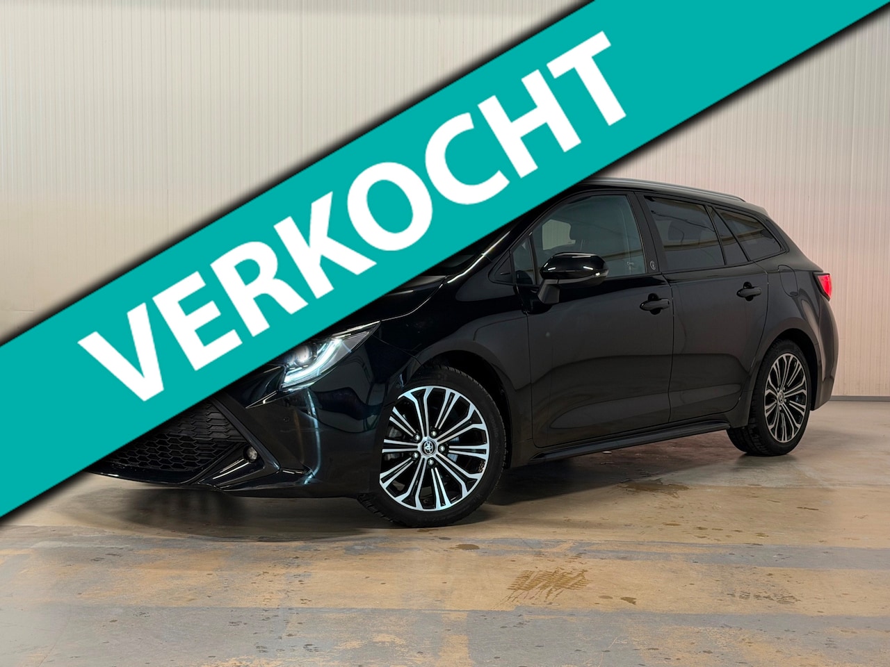Toyota Corolla Touring Sports - 2.0 Hybrid Dynamic | CAMERA | LED | BLACK OPTIC | MILD HYBRIDE - AutoWereld.nl