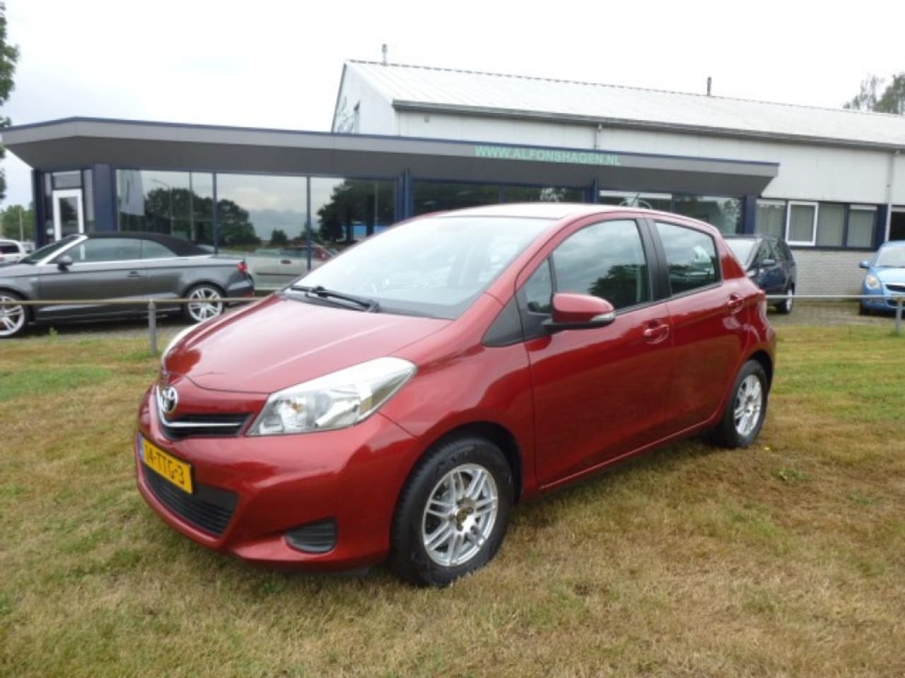 Toyota Yaris - 1.0 VVT-I ASPIRATION /N.A.P./ AIRCO/ CAMERA/ BLUETOOTH/ - AutoWereld.nl