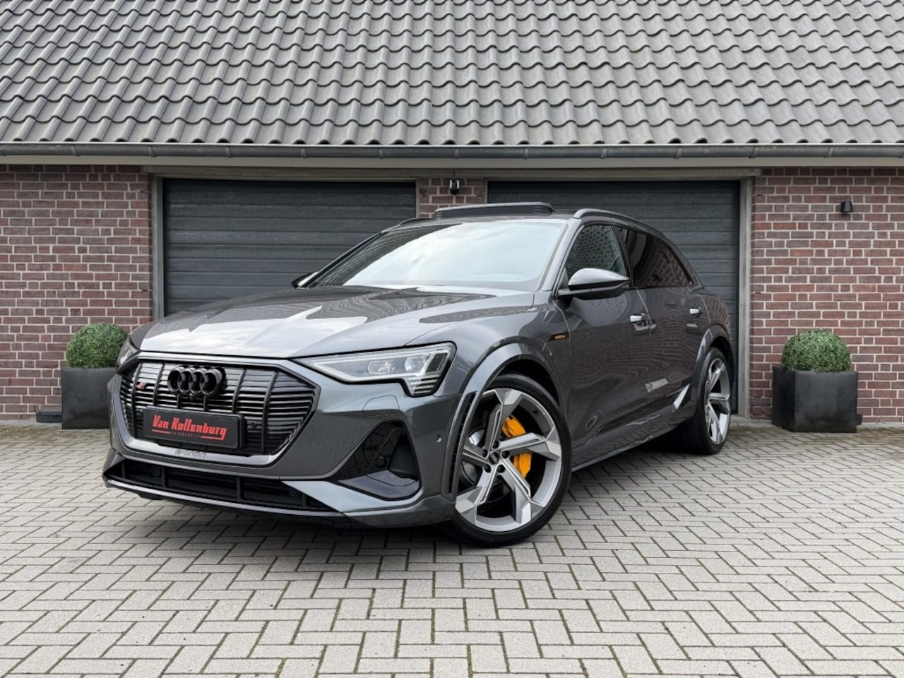 Audi e-tron - S QUATTRO 95WH 503 PK PANO RS STOELEN HUD BLACK BANG EN OLUFSEN - AutoWereld.nl
