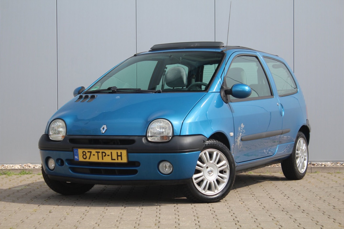 Renault Twingo - 1.2 Paris | Airco | Trekhaak | Schuif / Kanteldak | APK | NAP | - AutoWereld.nl