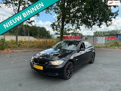 BMW 3-serie - 318i ZO INGERUILD ZO WEG PRIJSJE