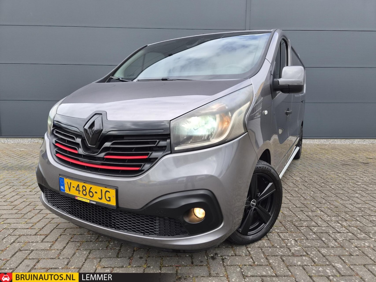 Renault Trafic - 1.6 dCi T29 L2H1 Airco Cruise Navi 125pk - AutoWereld.nl