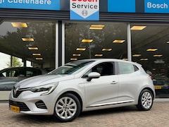 Renault Clio - 1.6 E-Tech Hybrid 140 Intens Carplay / Parkeersensoren / Full LED / Clima