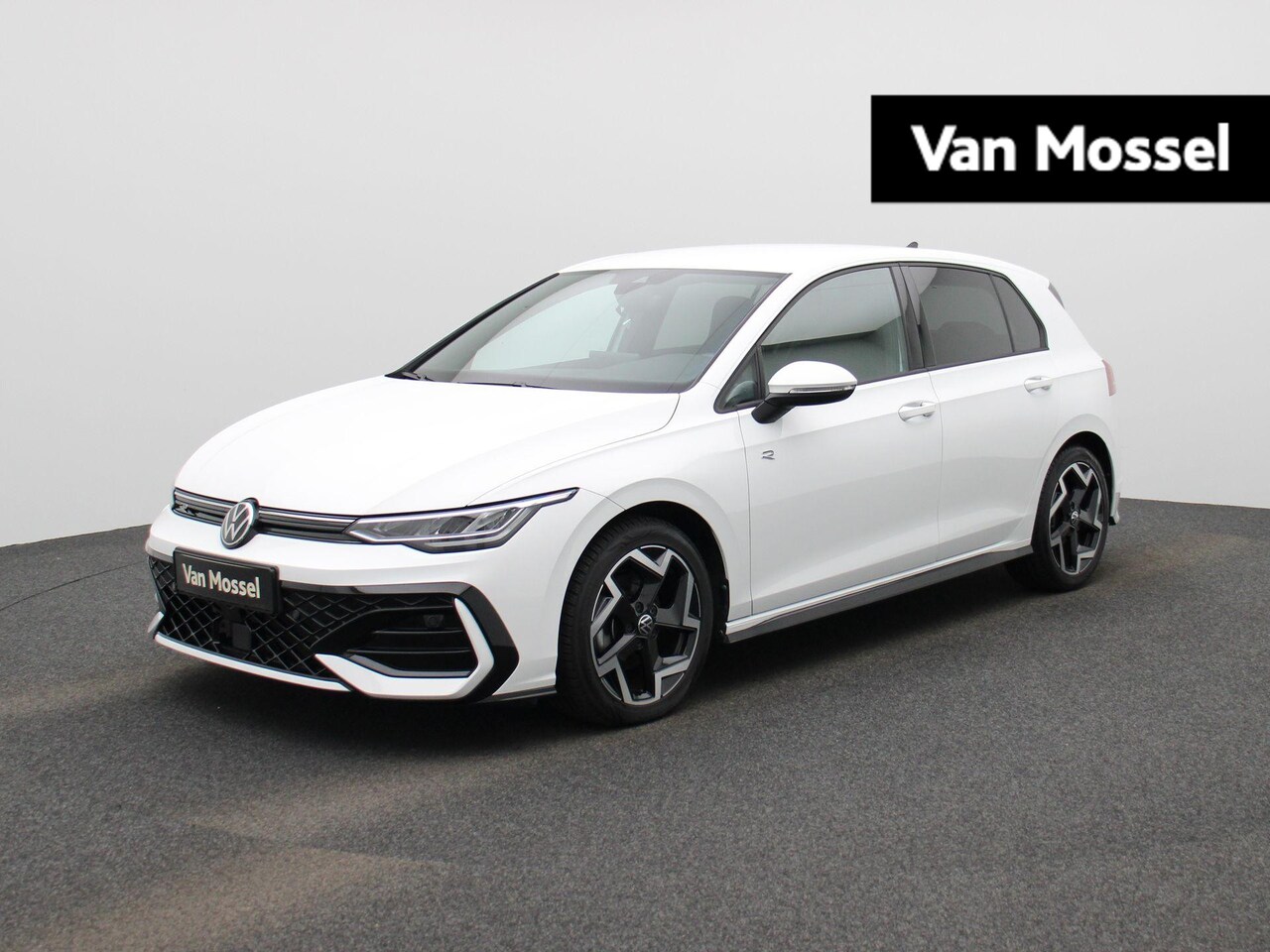 Volkswagen Golf - 1.5 eTSI R-Line Edition 150 PK| Stoelverwarming | Stuurwielverwarming | Achteruitrijcamera - AutoWereld.nl