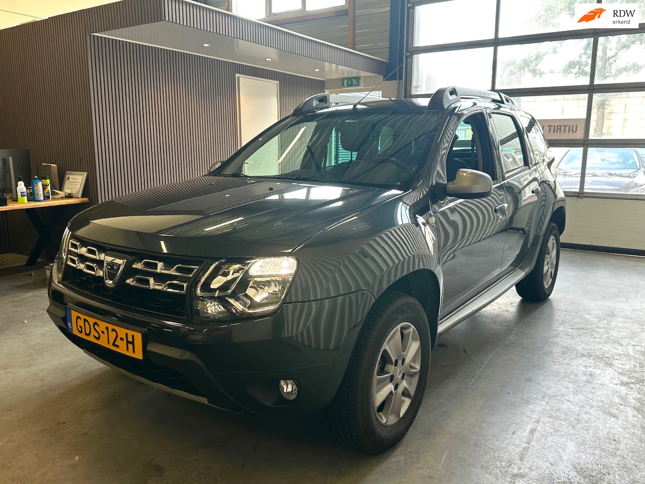 Dacia Duster - 1.2 TCe 4x2 verbruikt olie - AutoWereld.nl