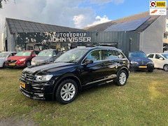 Volkswagen Tiguan - 1.5 TSI ACT Highline Business R * sportief & luxe * SUV * LMvelgen