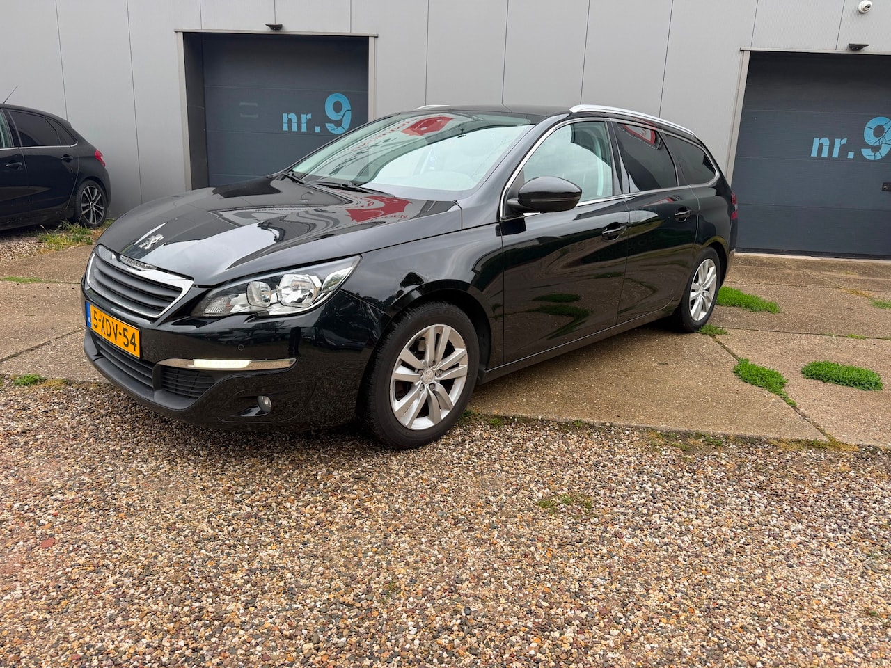 Peugeot 308 SW - 1.2 e-THP Blue Lease Executive 1.2 e-THP Blue Lease Executive - AutoWereld.nl