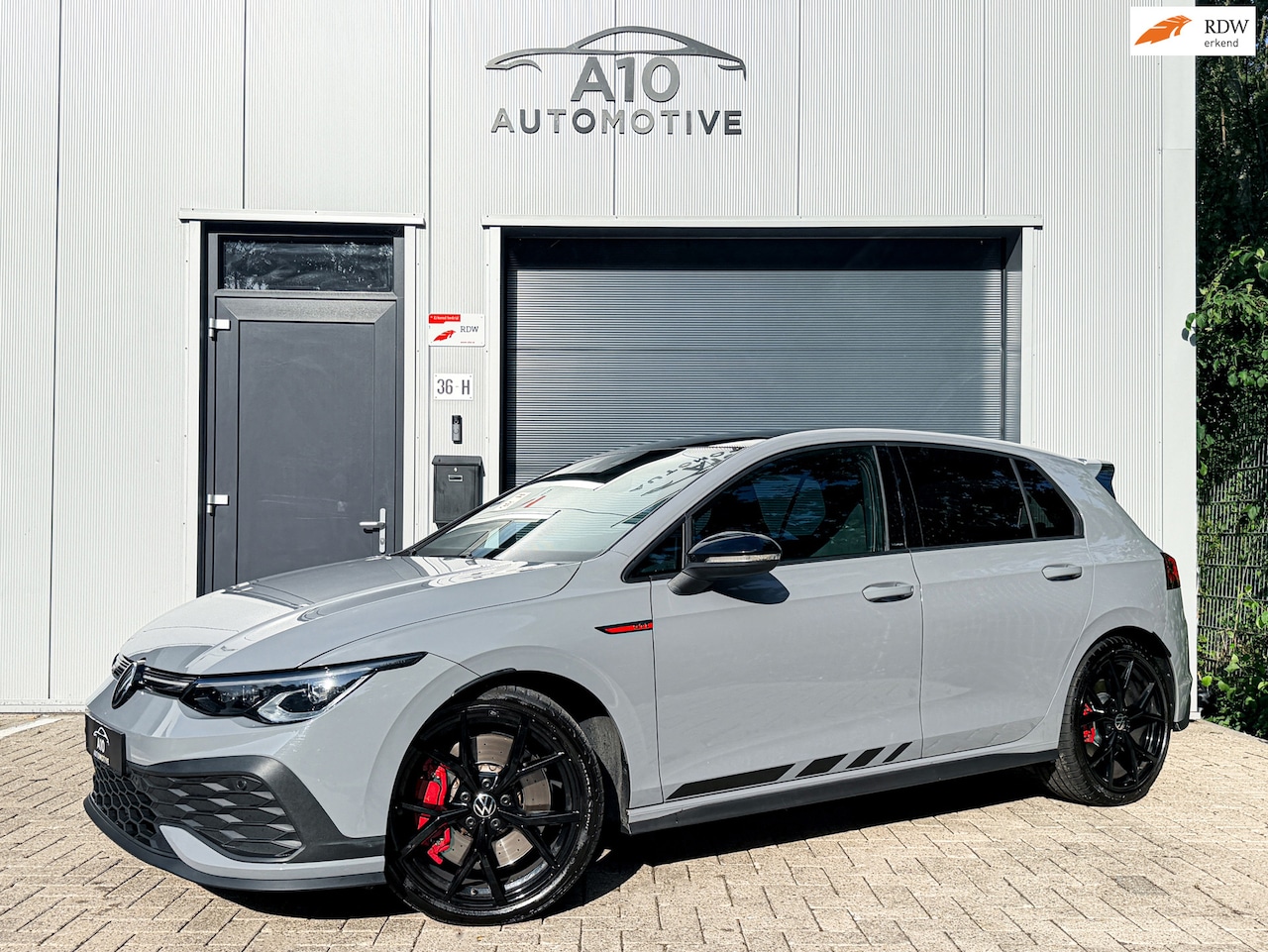 Volkswagen Golf - 8 GTI Clubsport 300PK | DOWNPIPE | PANO | IQ.LIGHT - AutoWereld.nl