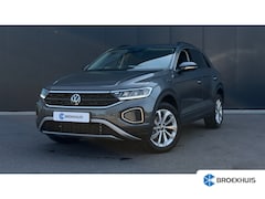 Volkswagen T-Roc - 1.5 TSI 150pk Life Edition Camera | Carplay | Adaptive Cruise | Keyless | 17"