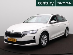Skoda Octavia Combi - 1.5 TSI First Edition | Zwenkbare trekhaak | PDC | ACC | Carplay |