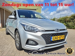 Hyundai i20 - 1.2i Premium Camera Carplay Nwstaat Carpass VAN/VOOR Weken