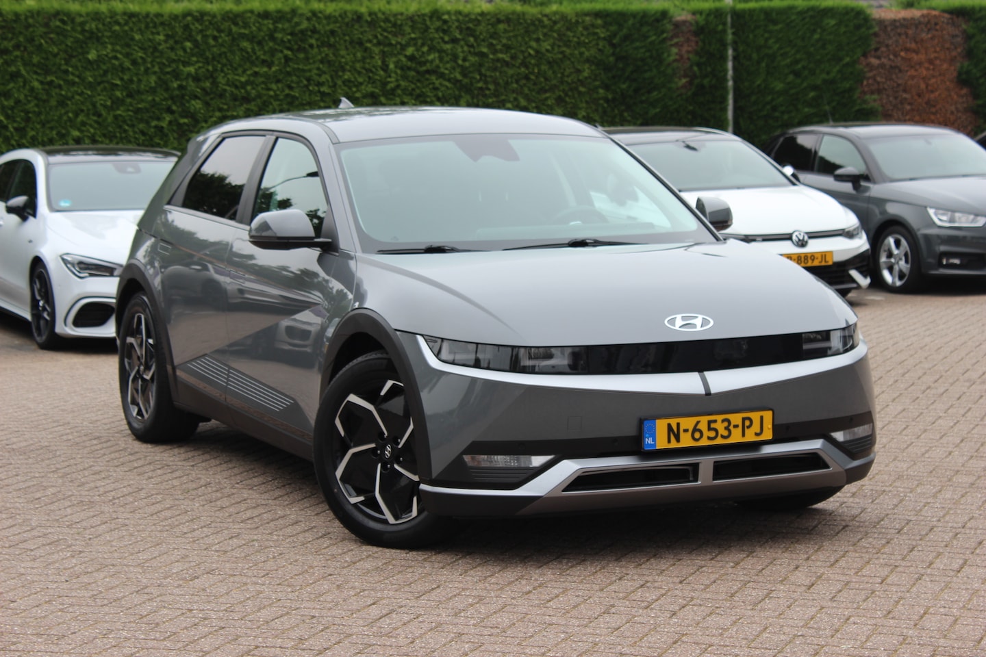 Hyundai IONIQ 5 - Connect+ 73kWh / SoH 94,8% / Trekhaak / Camera / Head-up / Leder / CarPlay / V2L / 19'' / - AutoWereld.nl