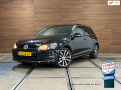Volkswagen Golf - 1.2 TSI Connected Series | 110PK | 6-bak | Navi | Climatronic | Stoelverwarming | Parkeers