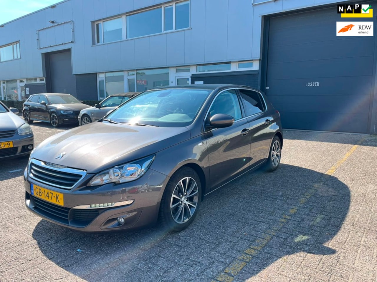 Peugeot 308 - 1.2 PureTech Style 1.2 PureTech Style - AutoWereld.nl
