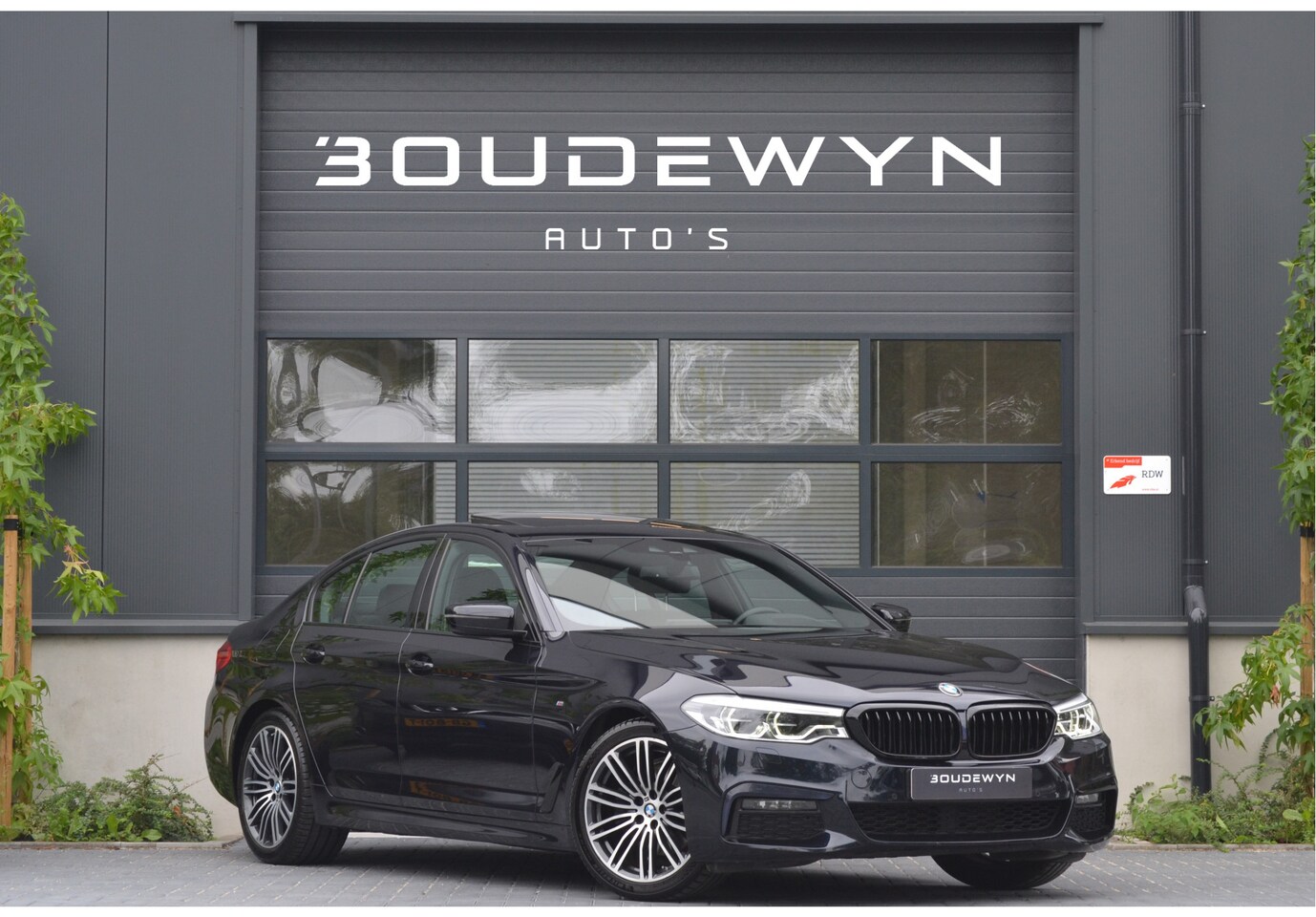 BMW 5-serie - 520i High Executive M-Sport Schuif/kantel dak | Head up | Memory Seats | stoelverwarming/k - AutoWereld.nl