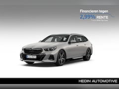 BMW 5-serie Touring - 530e M Sport Edition M Sport Pro | Trekhaak | Travel | Innovation | Comfort | Panoramadak