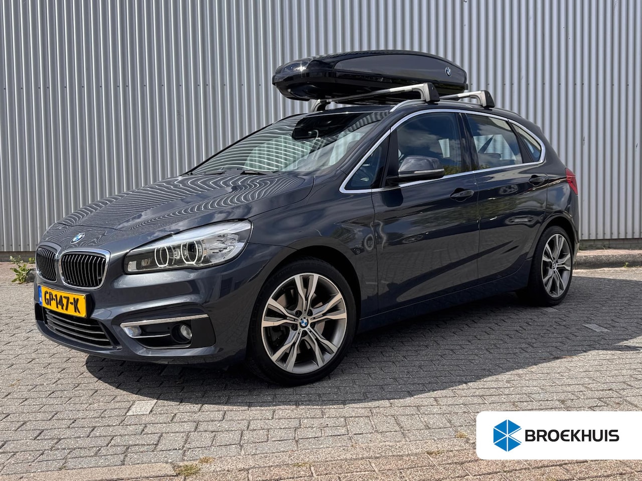 BMW 2-serie Active Tourer - 225i Luxury | Automaat | Trekhaak | Orginele Dakkoffer | Lederen Bekleding | Panoramadak | - AutoWereld.nl