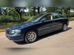Volvo S60 - 2.4 - NL Auto - 2e Eigenaar - KOPPELING SLIPT