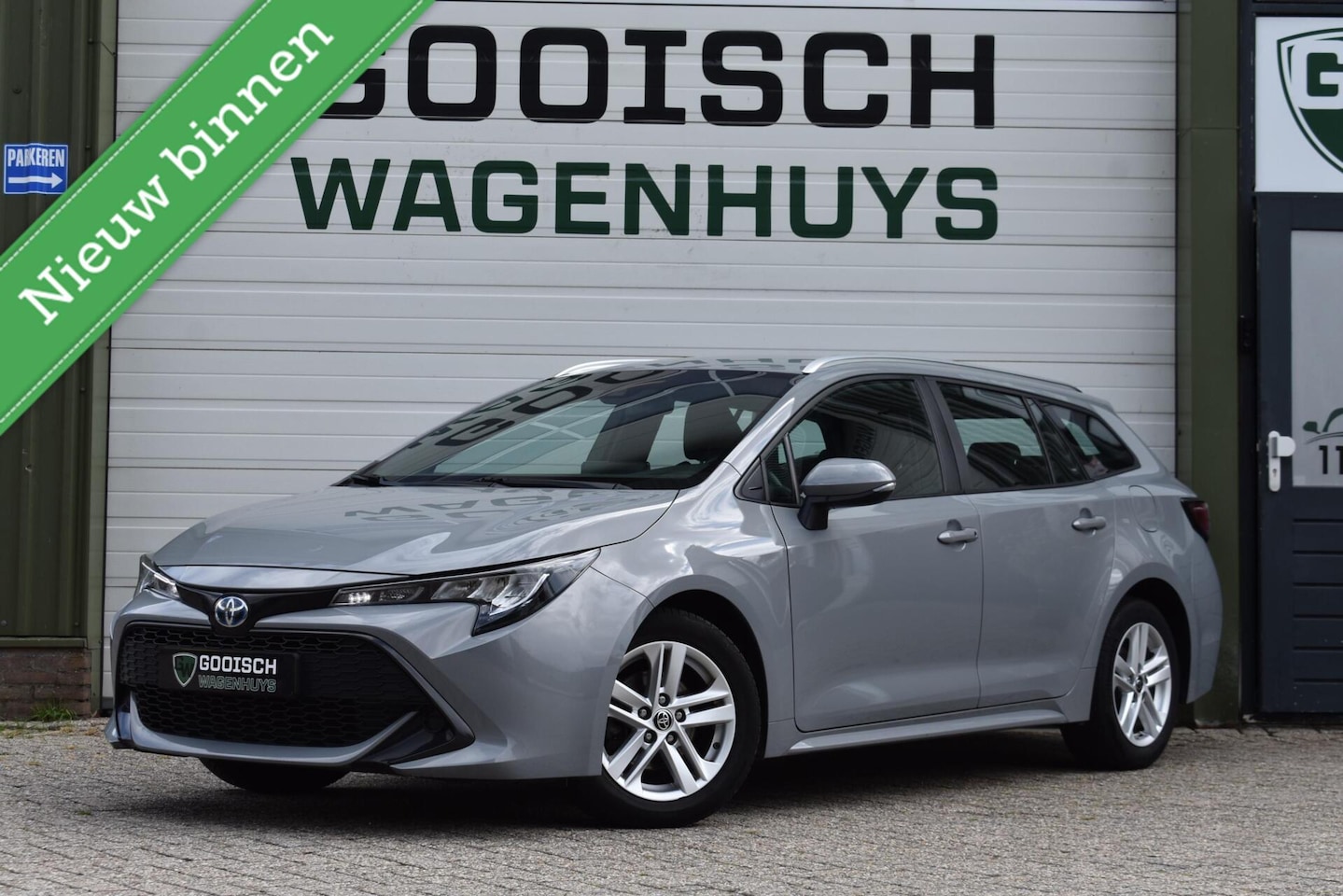 Toyota Corolla Touring Sports - 1.8 Hybrid Active | Camera | Carplay | - AutoWereld.nl