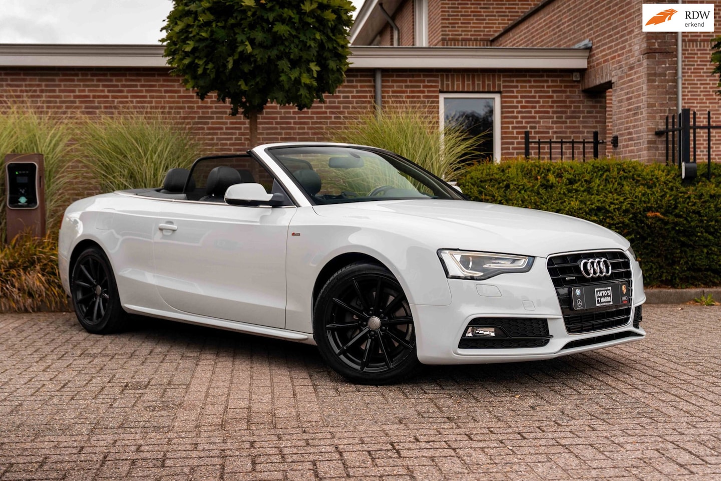 Audi A5 Cabriolet - 2.0 TFSI 220 PK Aut. S-Line Leder Xenon Stoelverwarming Cruise 18'' - AutoWereld.nl