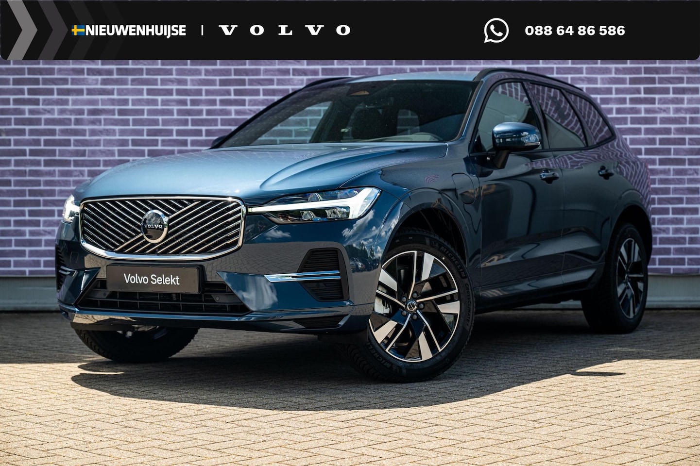 Volvo XC60 - 2.0 T6 Plug-in hybrid AWD Essential | Gratis Trekhaak | Adaptieve Cruise Control | Park as - AutoWereld.nl