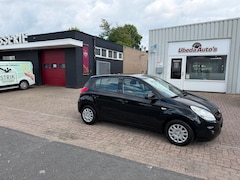 Hyundai i20 - 1.2i ActiveVersion Young 5 DEURS AIRCO 2750E