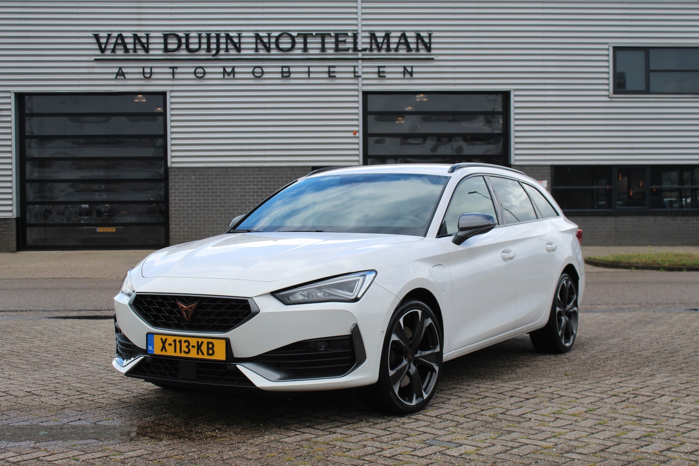 CUPRA Leon Sportstourer - 1.4 e-Hybrid VZ Adrenaline / Carplay / Sportstoelen - AutoWereld.nl