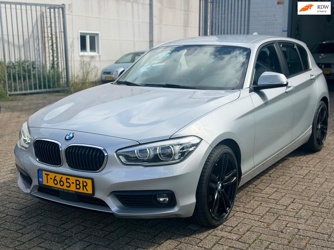BMW 1-serie - 118i Corporate Lease BJ: 2017 Xenon ACC lineAssist.Parksensor.Airco.NAP - AutoWereld.nl