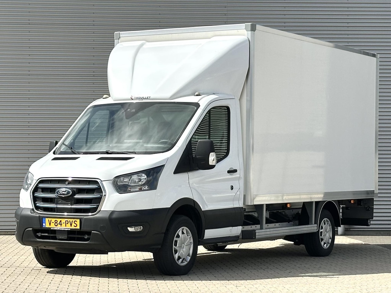Ford E-Transit - 350 L3H1 Trend 89 kWh Bakwagen met laadklep NIEUW! - AutoWereld.nl