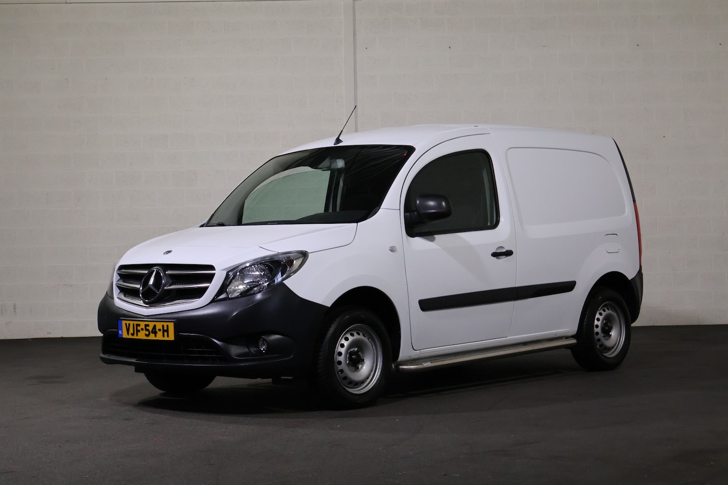 Mercedes-Benz Citan - 111 CDI Airco Navigatie Camera Trekhaak - AutoWereld.nl