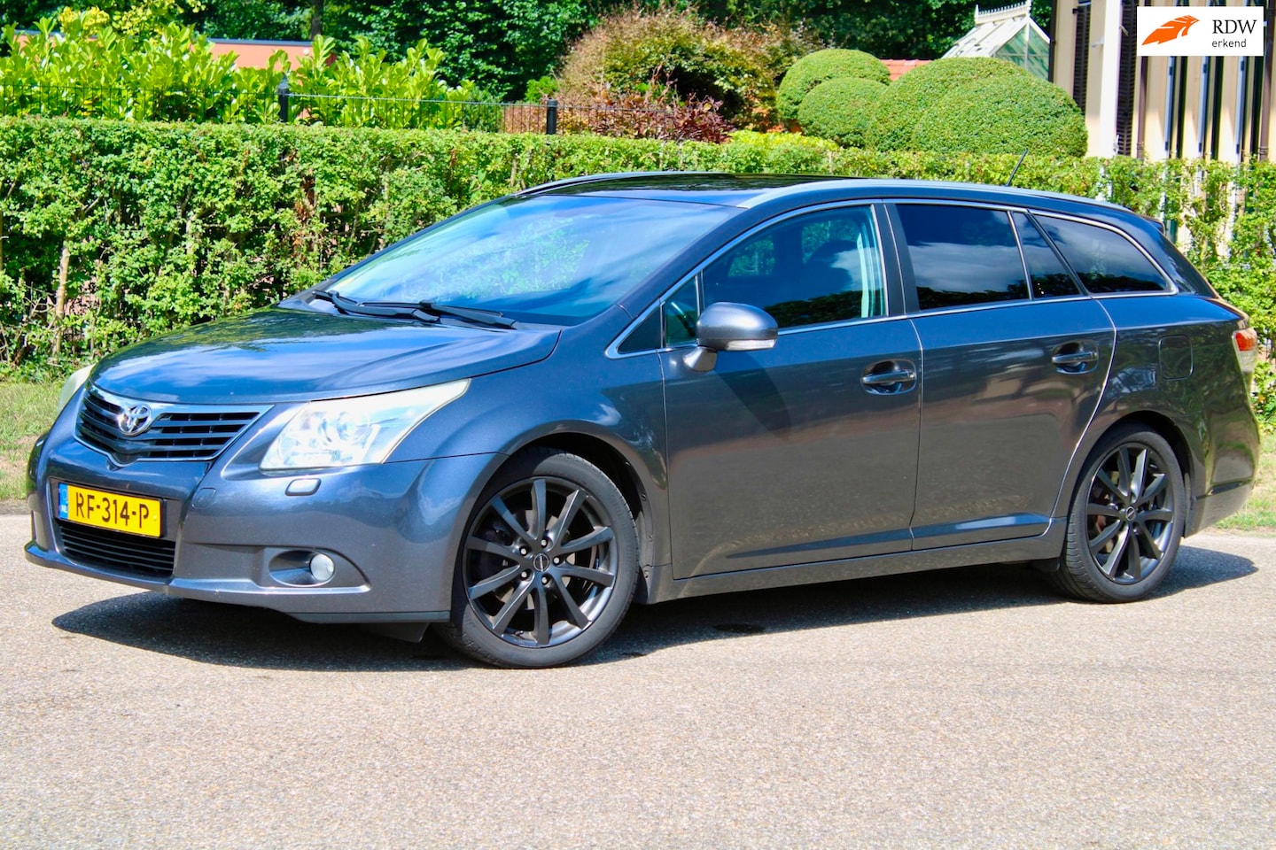 Toyota Avensis Wagon - 2.0 Panoramaraam|camera|airco|navi|leder - AutoWereld.nl