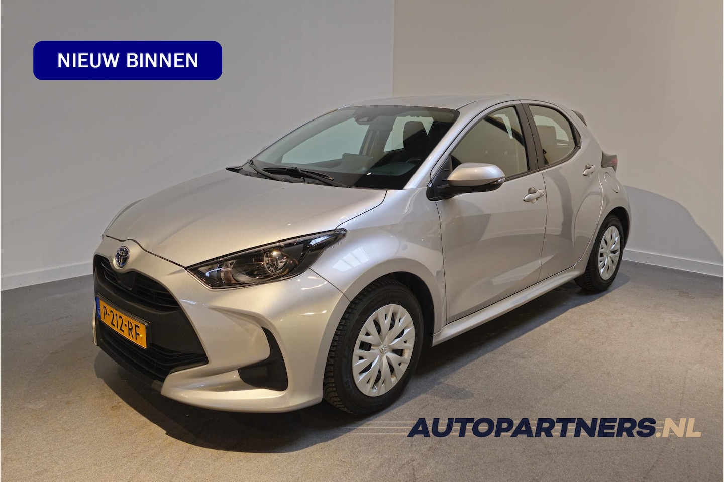 Toyota Yaris - 1.5 Hybrid Active - Apple Carplay/Android Auto - Adaptive Cruise - Navi - AutoWereld.nl