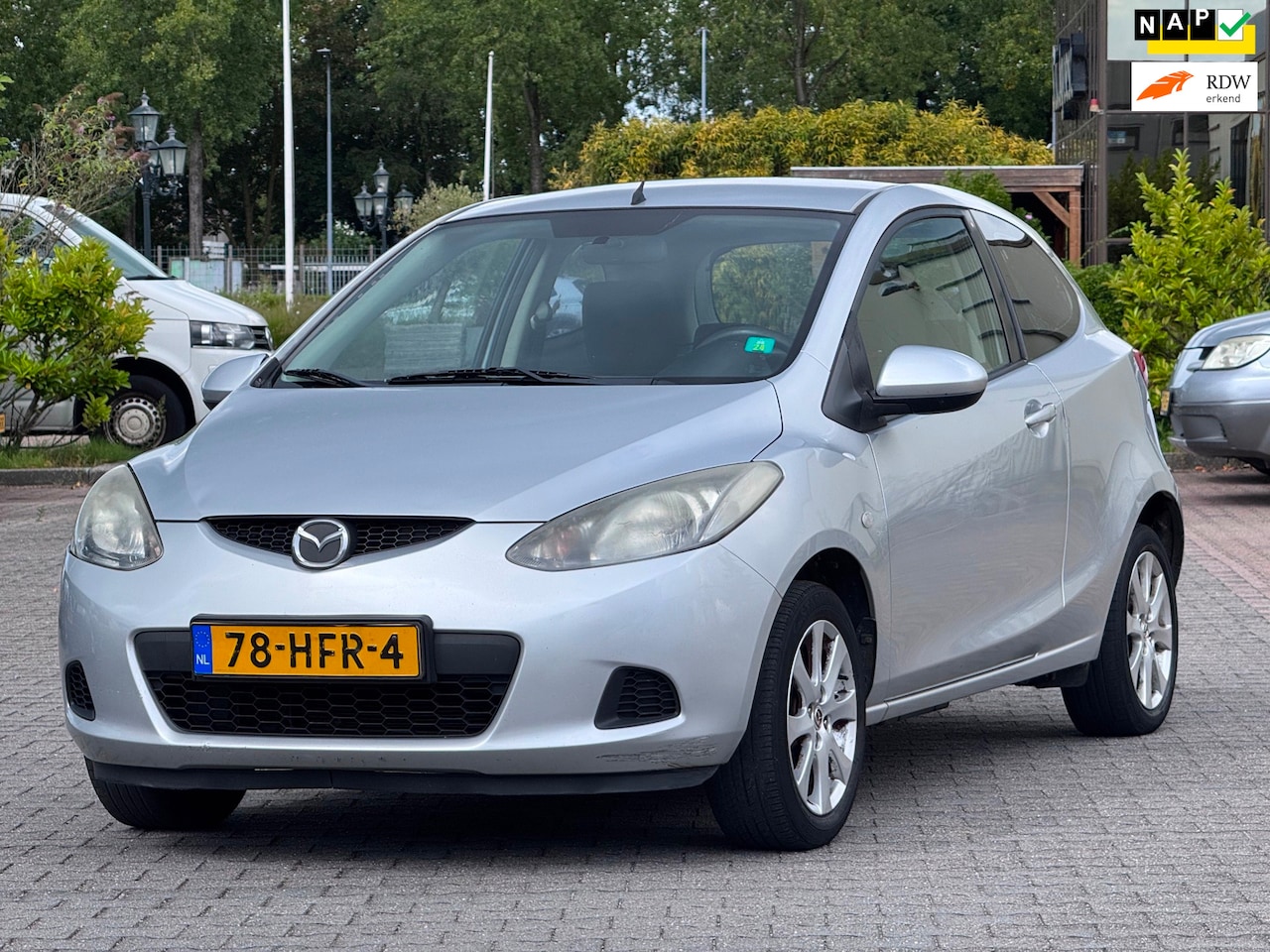 Mazda 2 - 1.3 TS | Airco | Elektrische spiegels | Parkeersensoren | 2 sleutels | Onderhoudhistorie | - AutoWereld.nl