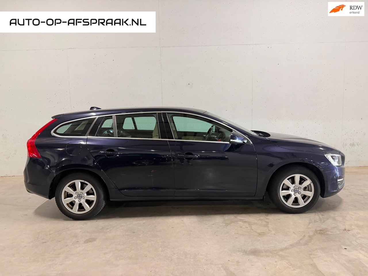 Volvo V60 - 2.0 T3 Nordic+ Navi Airco Leer Stoelv. Cruise C. - AutoWereld.nl
