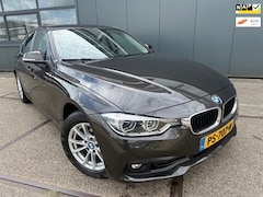 BMW 3-serie - 318i Executive | NAP | Bluetooth | Navi |
