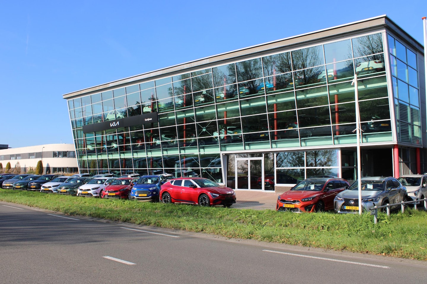 Kia Sportage - 1.6 T-GDi Plug-in Hybrid GT-PlusLine Two tone / Stoelverkoeling / 360 Camera / Digital Key - AutoWereld.nl