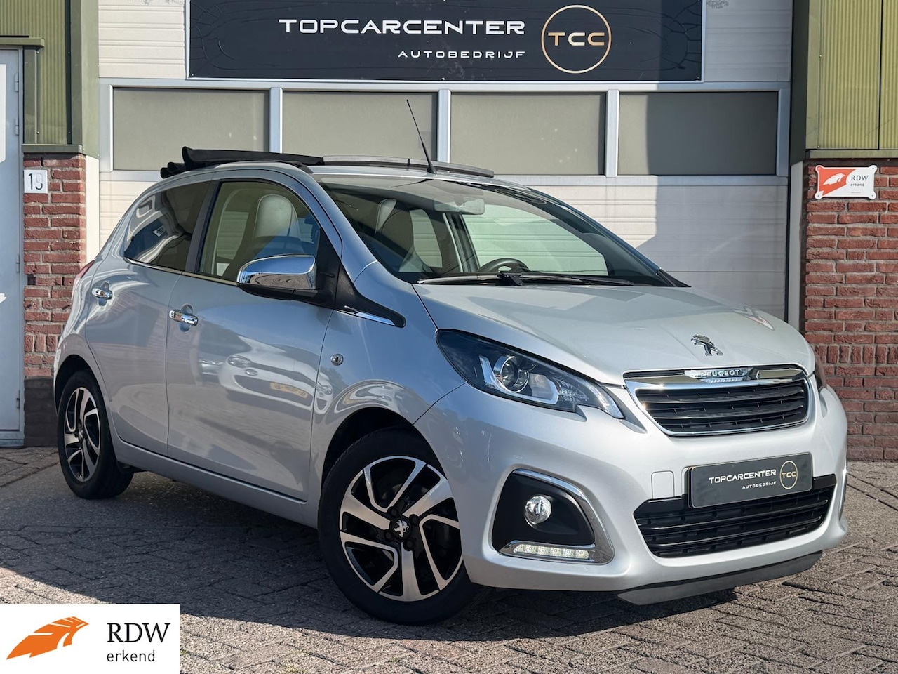 Peugeot 108 - 1.2 VTi Allure Top/CLIMA/PANO/LEER/STOELV/CAMERA - AutoWereld.nl
