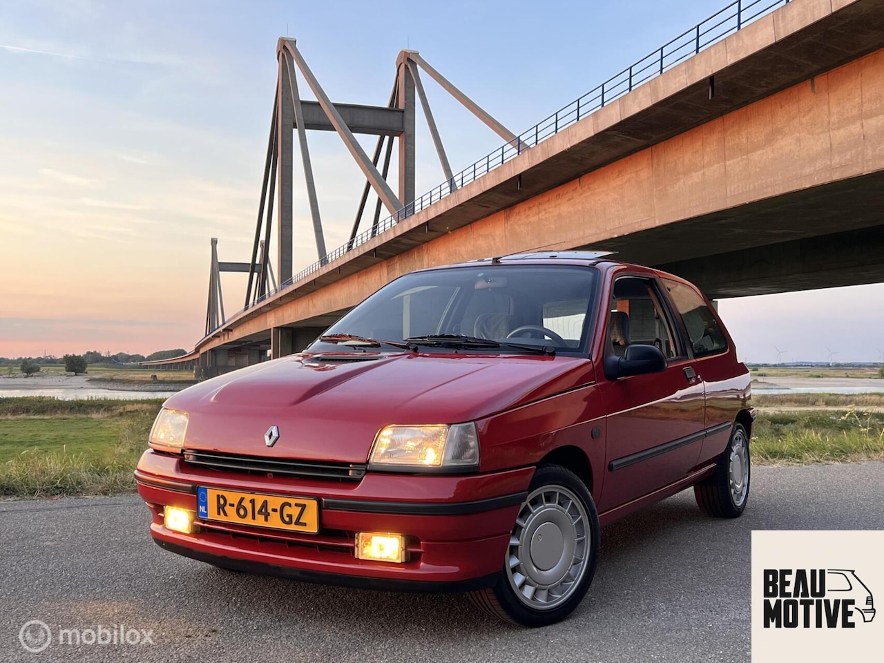 Renault Clio - >1.8 16V / 16S / Williams Look< Nw. Riem + WP - AutoWereld.nl