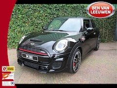 MINI John Cooper Works - 2.0 Chili F56 LCI aut. NL-auto, Pano, DAB, A.camera, digitaal display, 18"