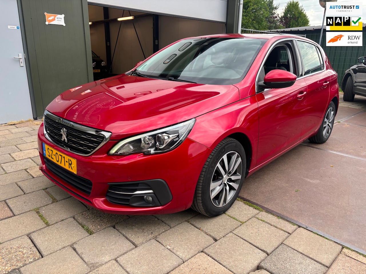 Peugeot 308 - 1.2 PureTech Allure Navi Cruise 129dkm NAP - AutoWereld.nl