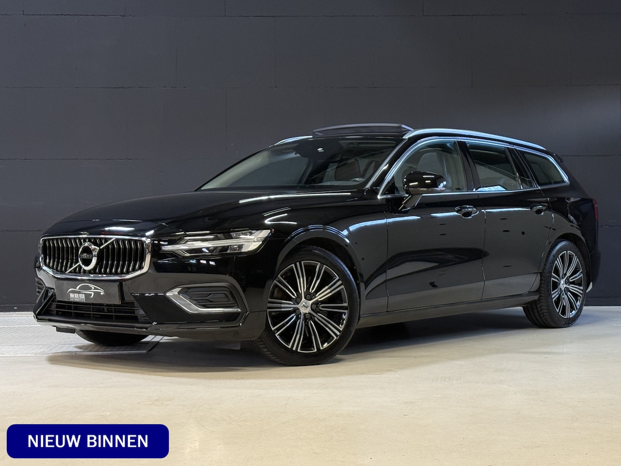 Volvo V60 - 2.0 T5 Inscription | Panoramadak | Apple Carplay | Leder | Stoelverwarming - AutoWereld.nl