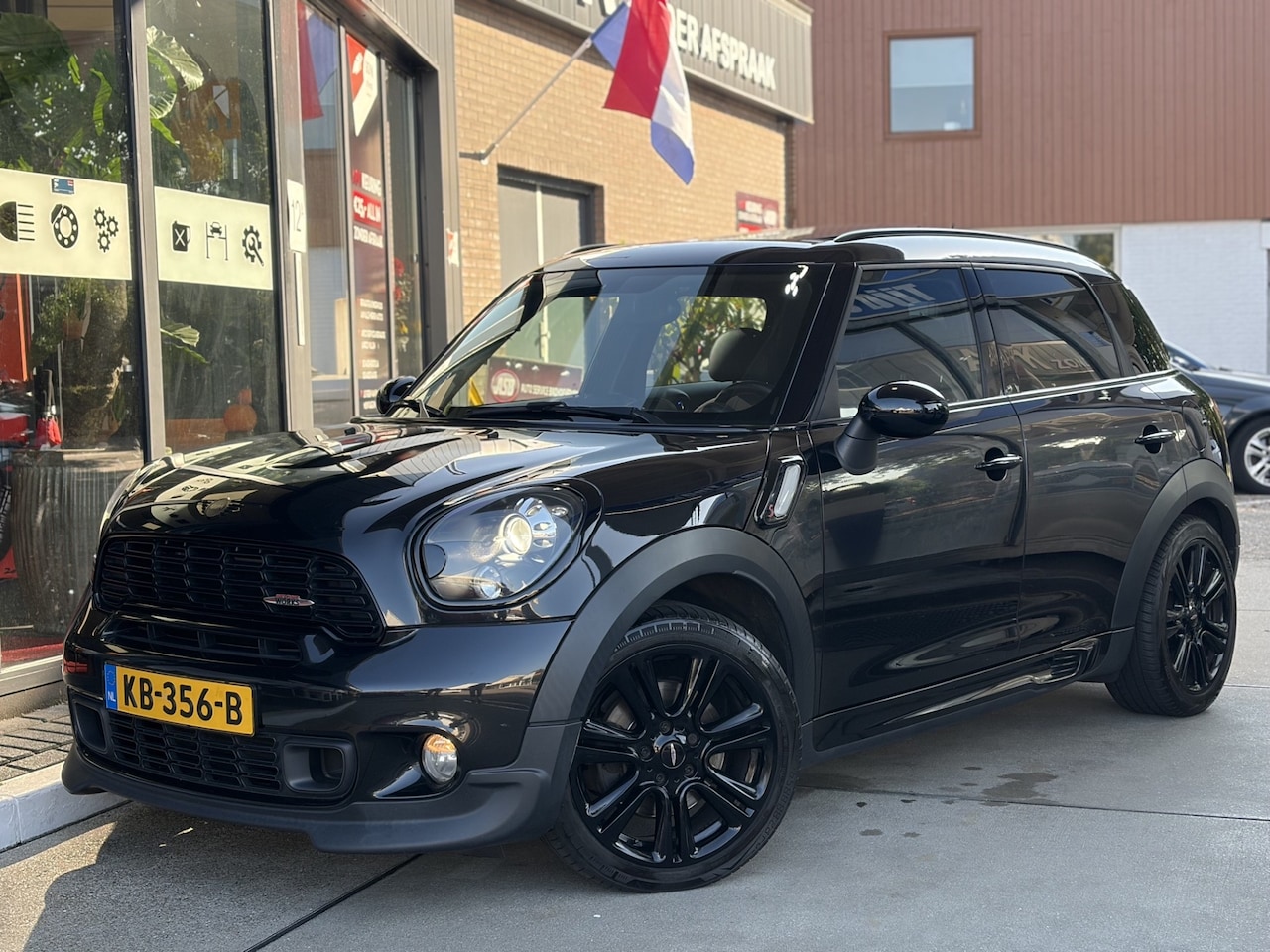 MINI Countryman - 1.6 Cooper S ALL4 Chili | JCW |Pano| Stoelverw. | VOL - AutoWereld.nl
