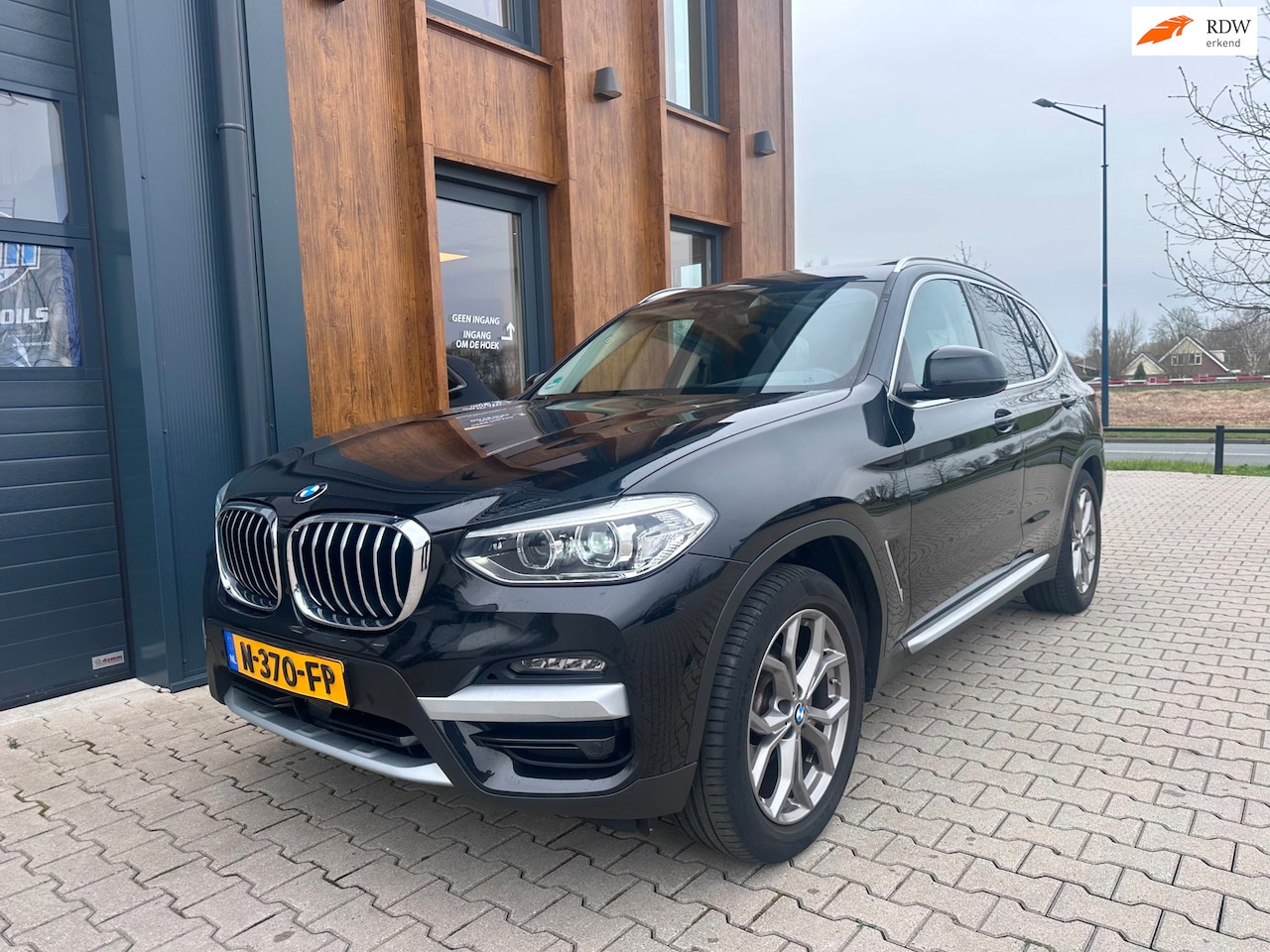 BMW X3 - XDrive20i High Executive l HUD l pano l trekhaak l leer l X-LINE - AutoWereld.nl
