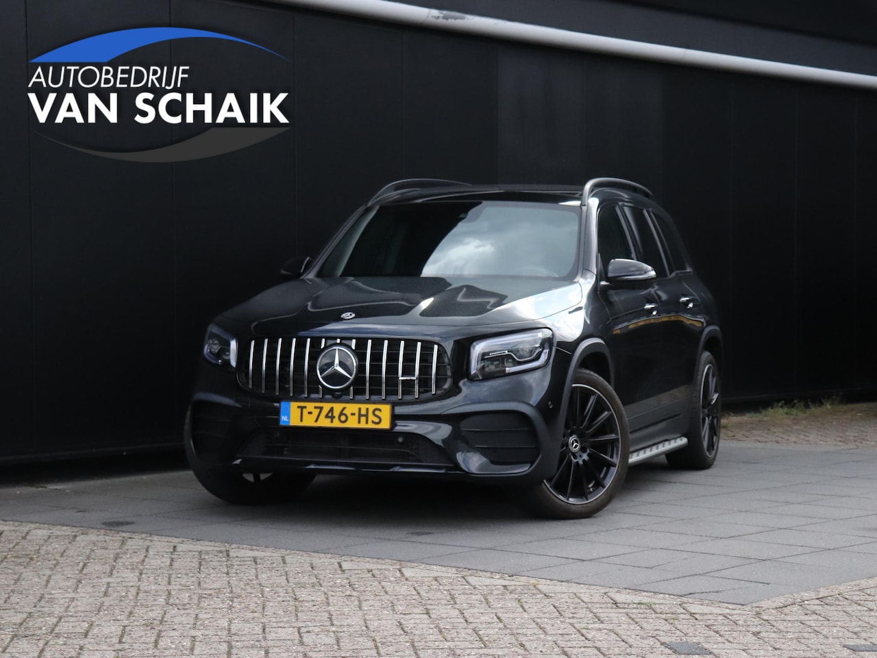 Mercedes-Benz GLB - 180 AMG Line | LEDER | PANO-DAK | CAMERA | 360° CAMERA | CRUISE | NAVI | - AutoWereld.nl