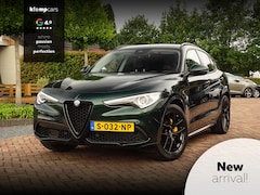Alfa Romeo Stelvio - 2.2d Customized Verde Visconti | Carplay | 20 inch | Leer | ETC