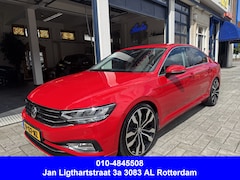 Volkswagen Passat - 1.5 TSI Business ACC/CARPLAY/CAMERA