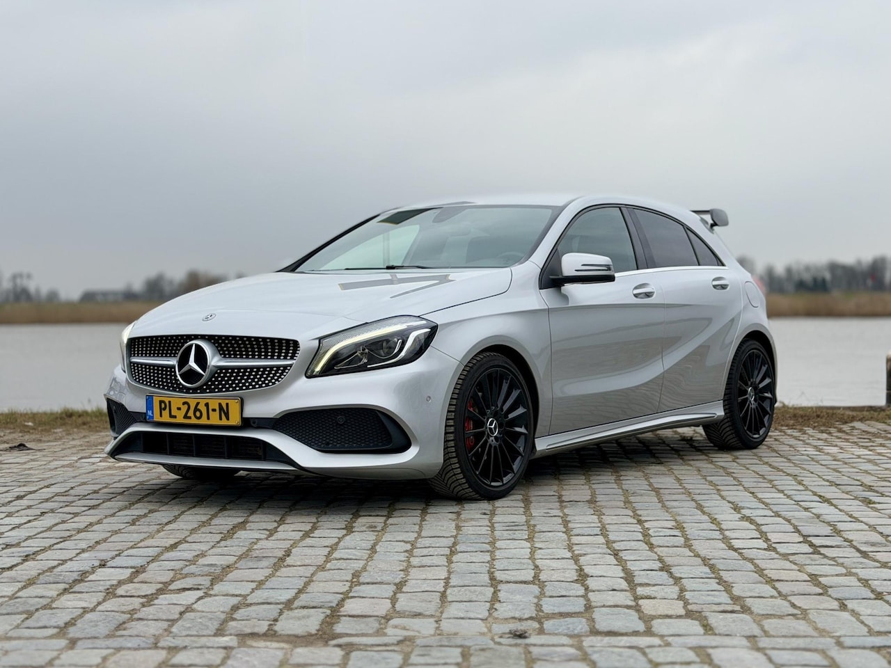 Mercedes-Benz A-klasse - 180 Business Solution AMG|185 PK!|A45 Spoiler - AutoWereld.nl