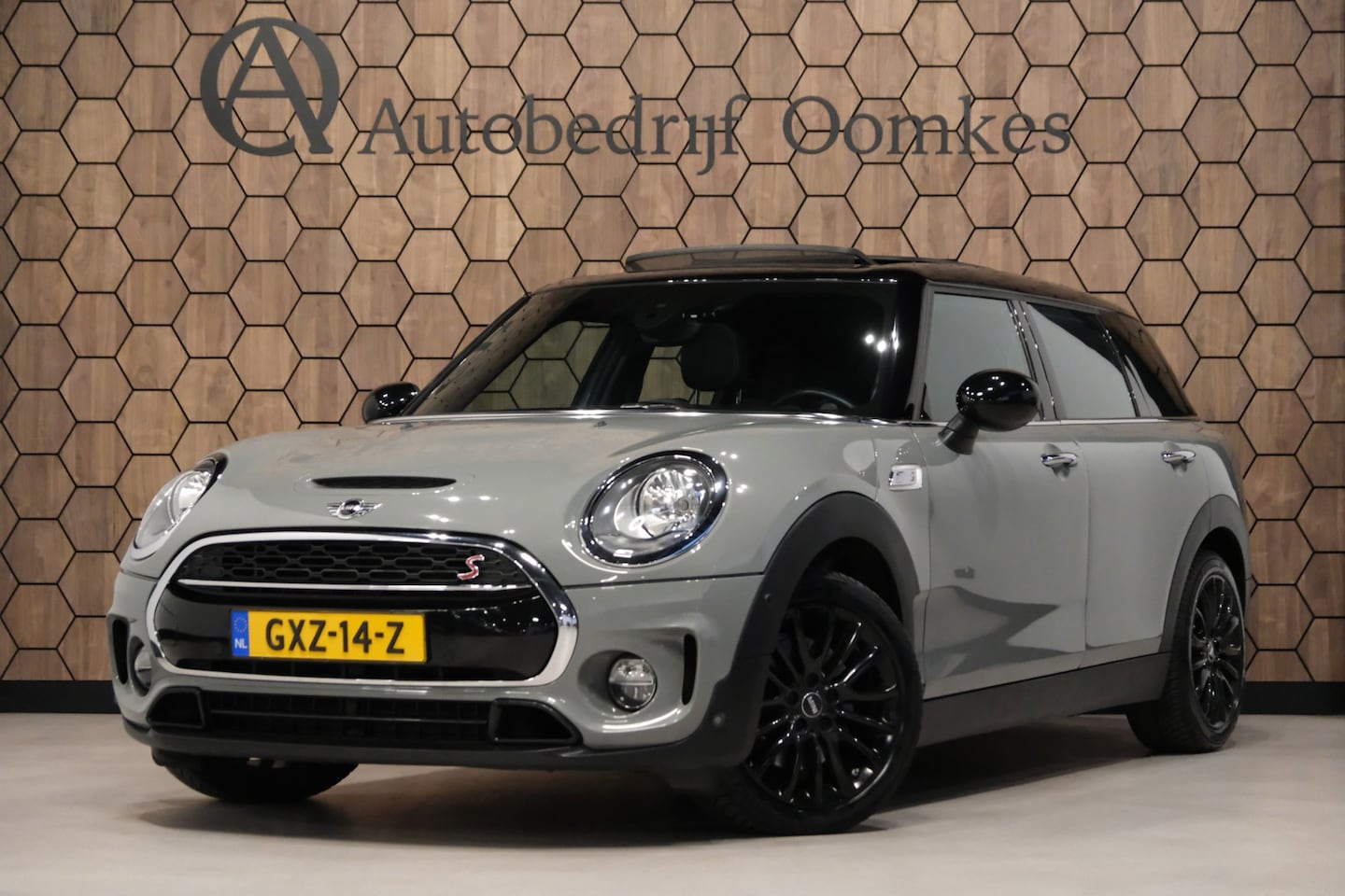 MINI Clubman - 2.0 Cooper S Chili |PANORAMADAK| Navigatie/Alarm/Nardo Grey Metallic - AutoWereld.nl